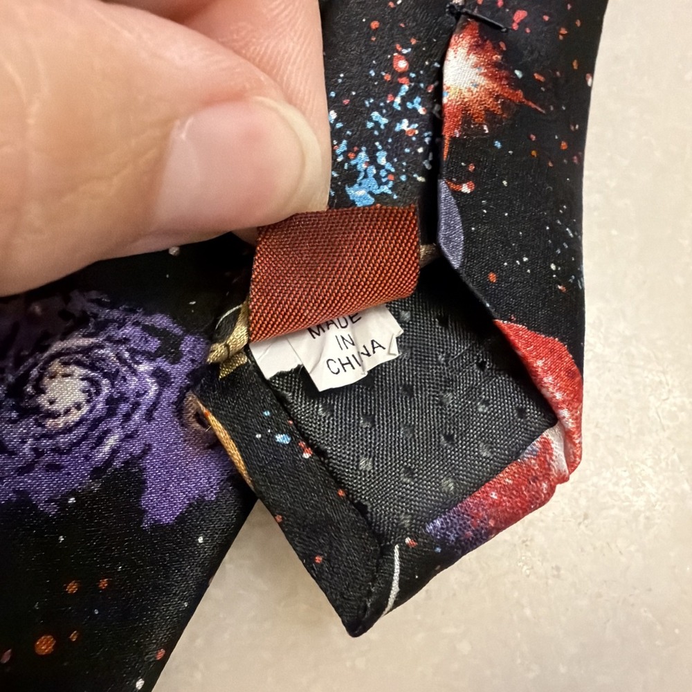 Museum Artifacts Men's Novelty Silk Necktie Solar System/Planets/Space/Astronomy - Picture 4 of 6
